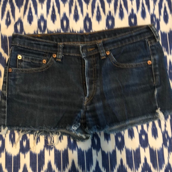 VINTAGE LEVIS CUTOFF JEAN SHORTS- Sz 28 - Picture 1 of 5